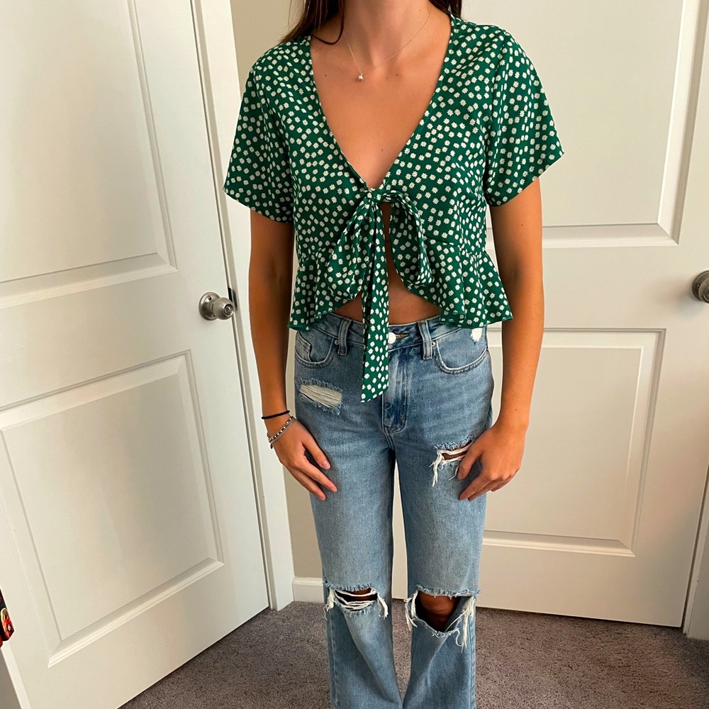 Floral Tie-Front Crop Top